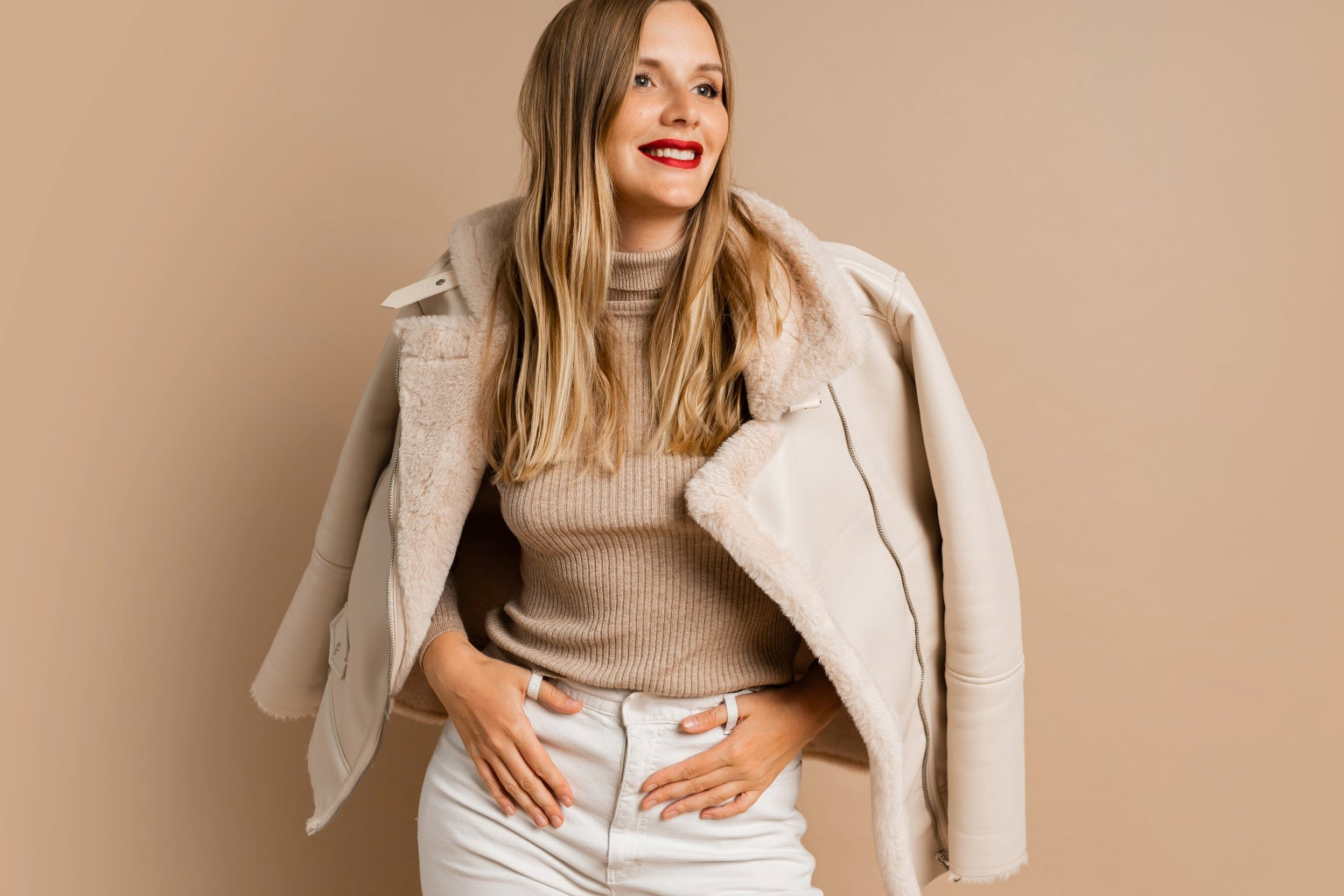 Дамски якета и жилетки