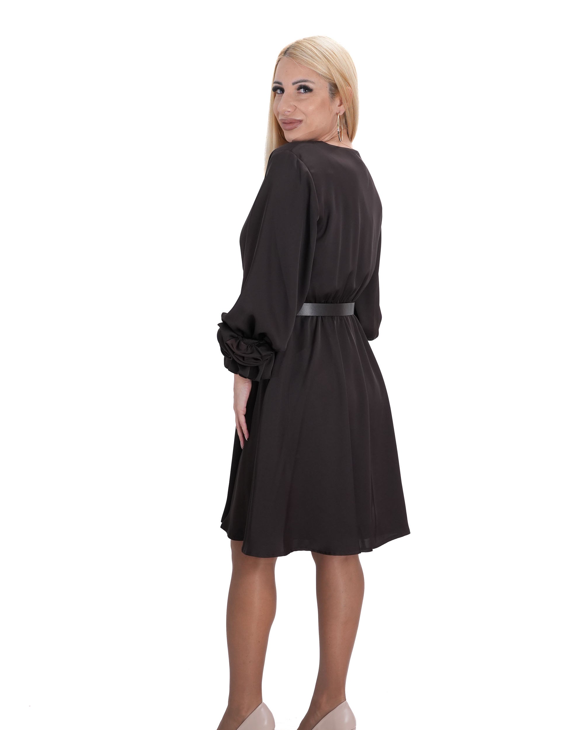 Дамска къса сатенена рокля в тъмно кафяв цвят – модел 11539