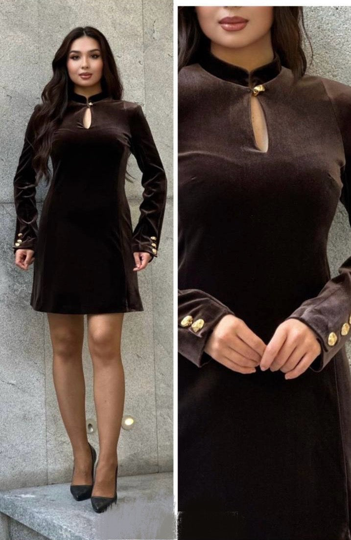 дамска къса елегантна рокля от кадифе в кафяв цвят