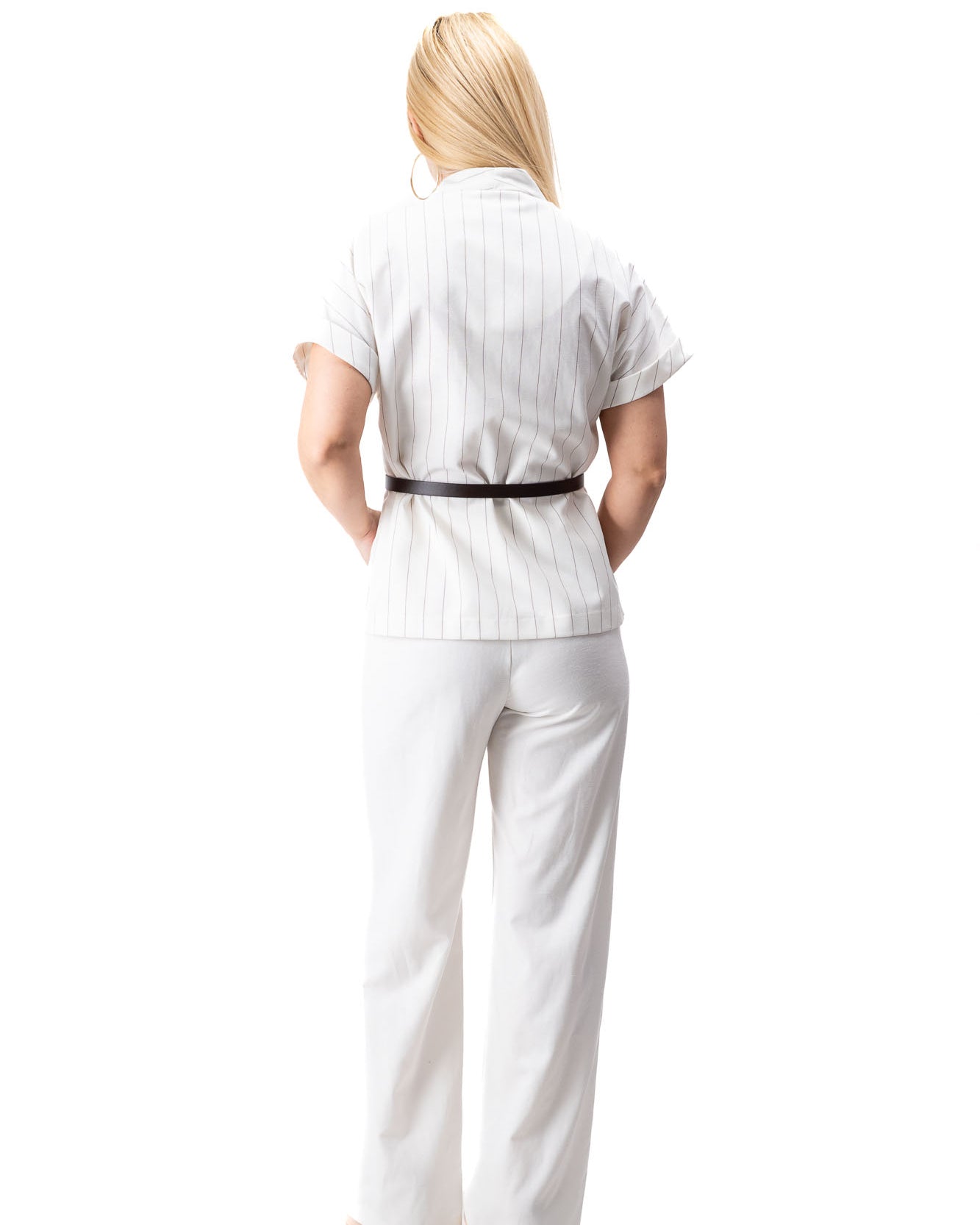 white beige linen women outfit wide pants elegant summer style