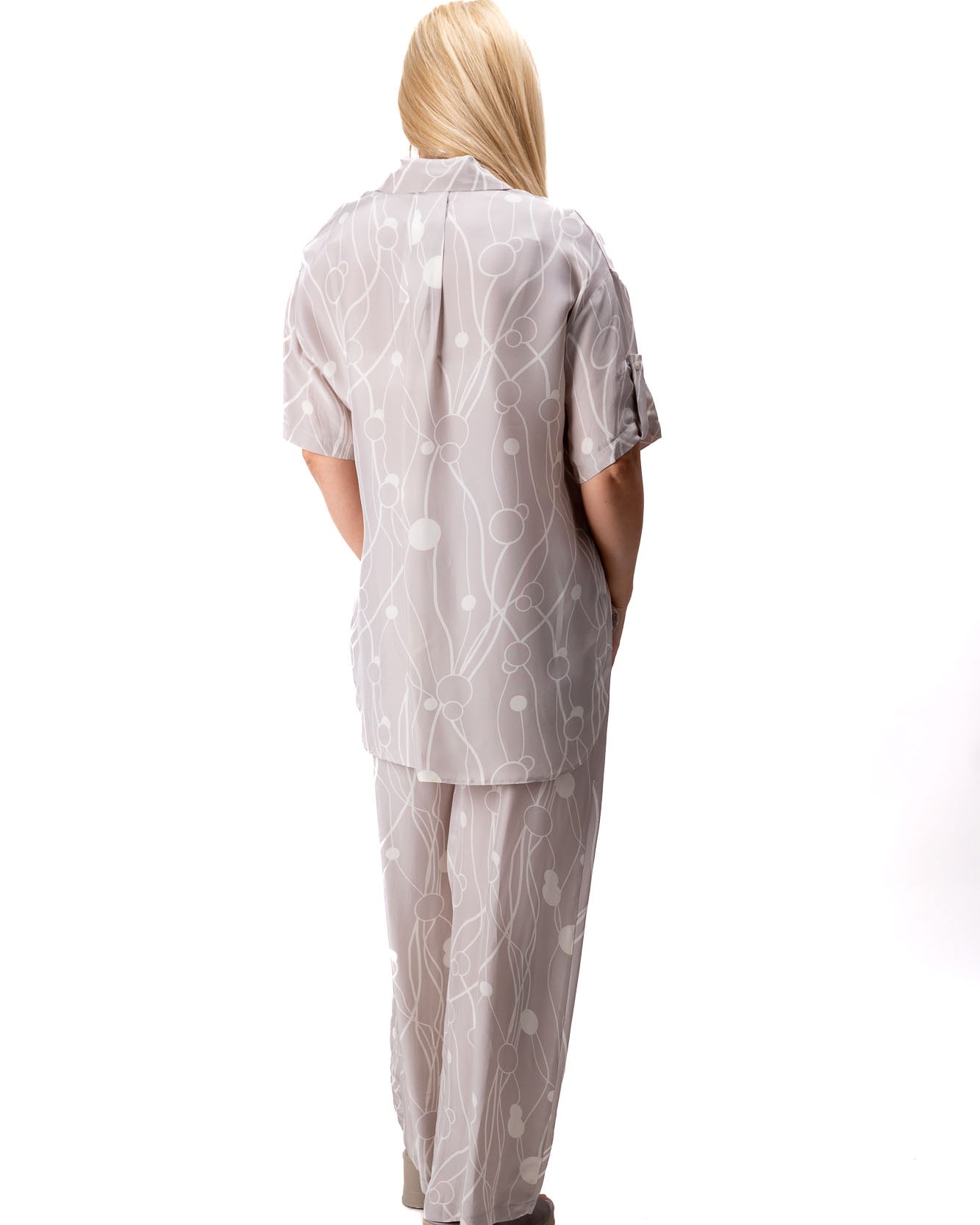 beige casual women outfit wide leg pants short sleeve shirt