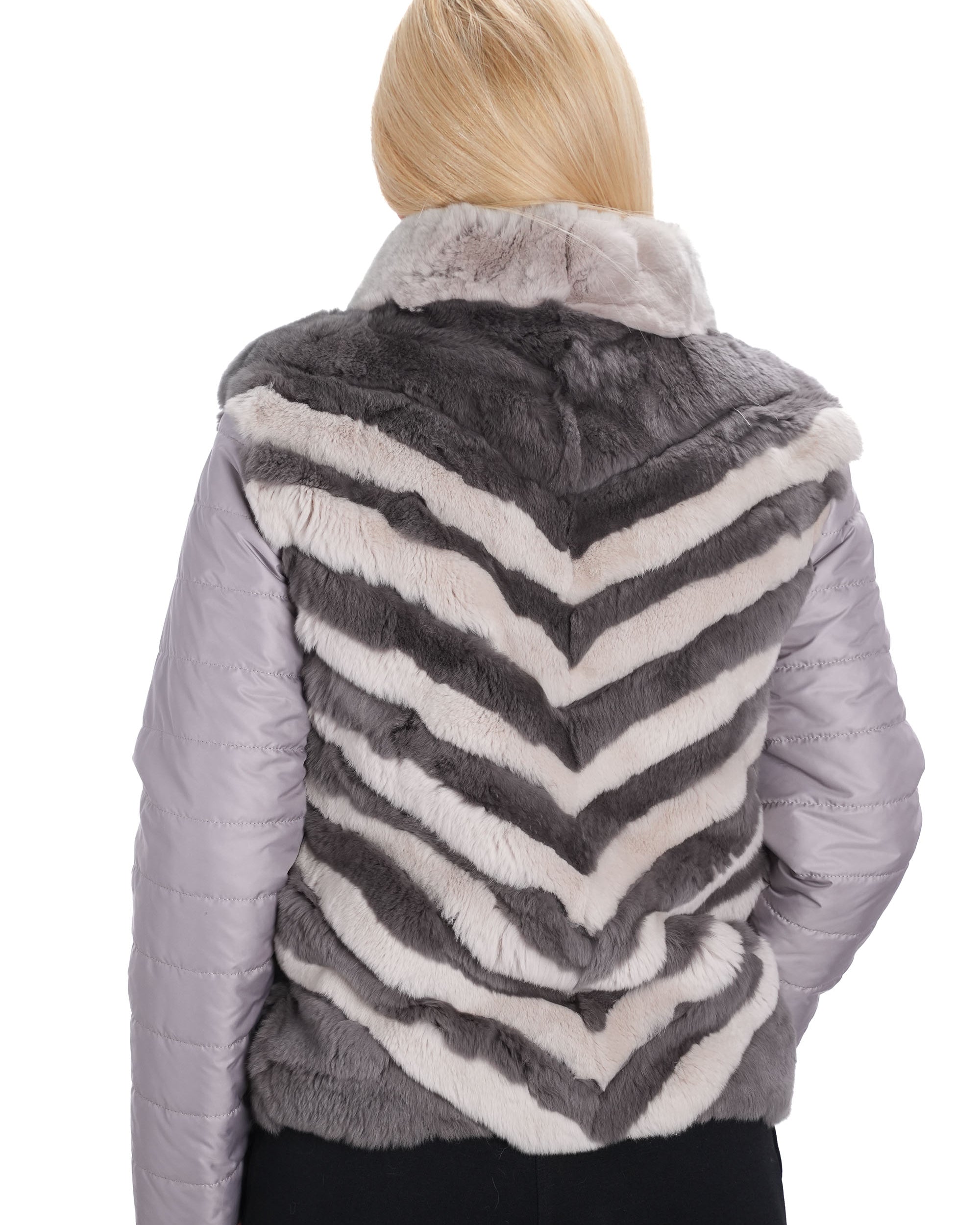 Дамско сиво-кремаво яке – модерен силует и топъл косъм