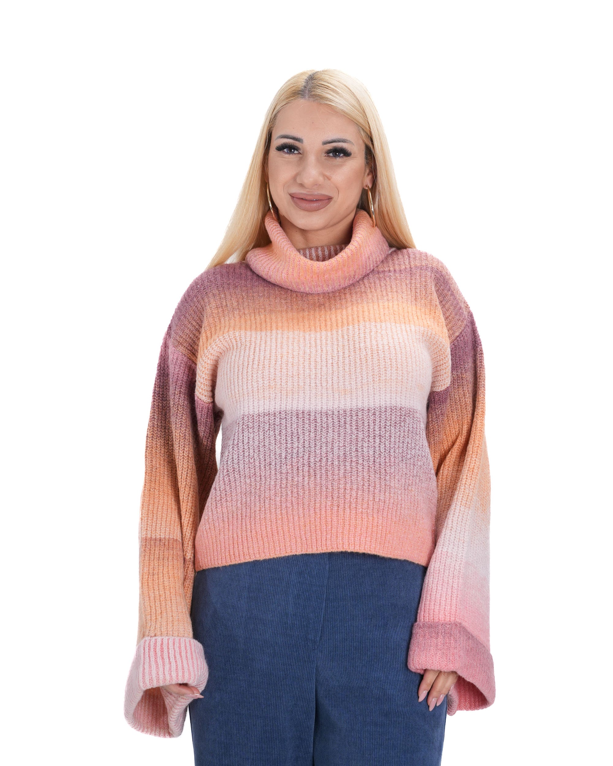 Дамски пуловер от плетиво – преден изглед с поло яка и широки ръкави