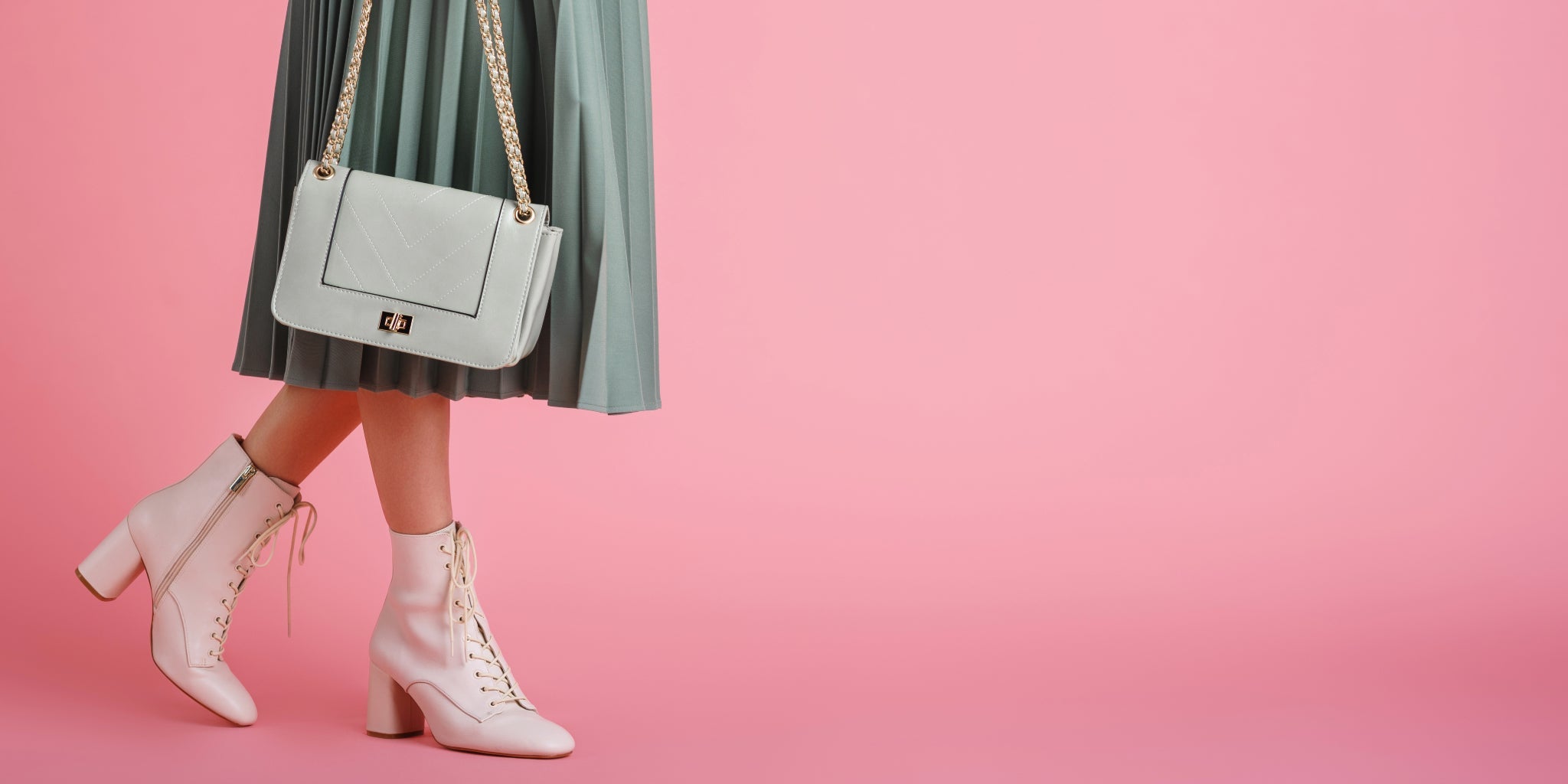 Дамски обувки над глезена - боти, ботуши, кубинки, чизми