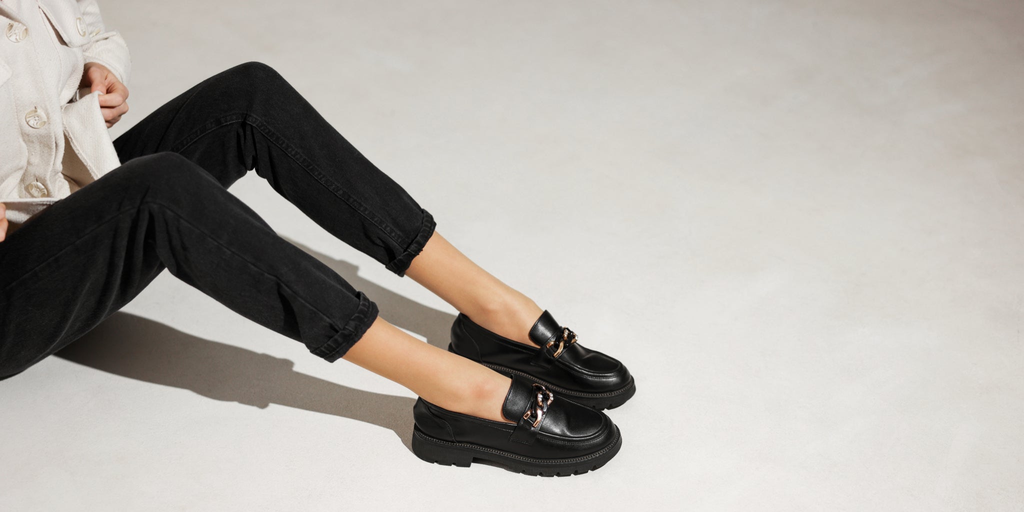 Дамски лоуфари - от естествена и велурена кожа от 36, 37, 38, 39, 40 номер, черни, бели, червени от LUXU.bg