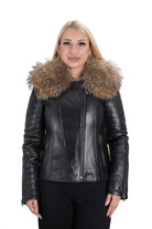 Дамско черно яке от естествена кожа – преден изглед T-6 с косъм на качулката