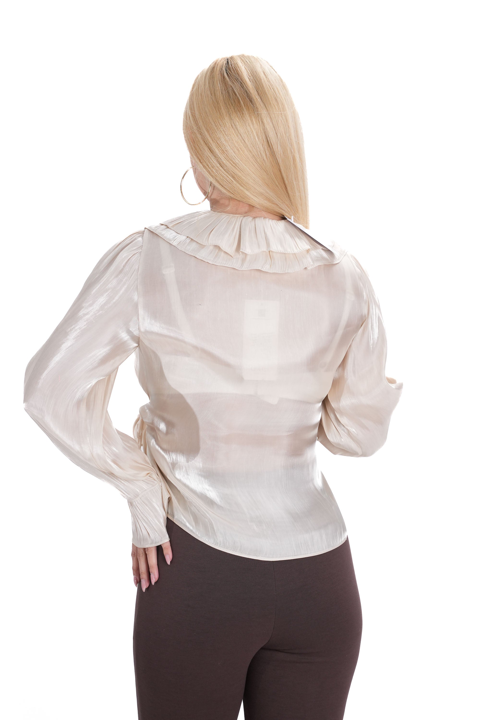 Дамска риза от сатен – гръб и лек свободен дизайн