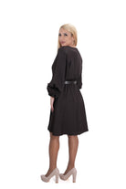 Дамска къса сатенена рокля в тъмно кафяв цвят – модел 11539
