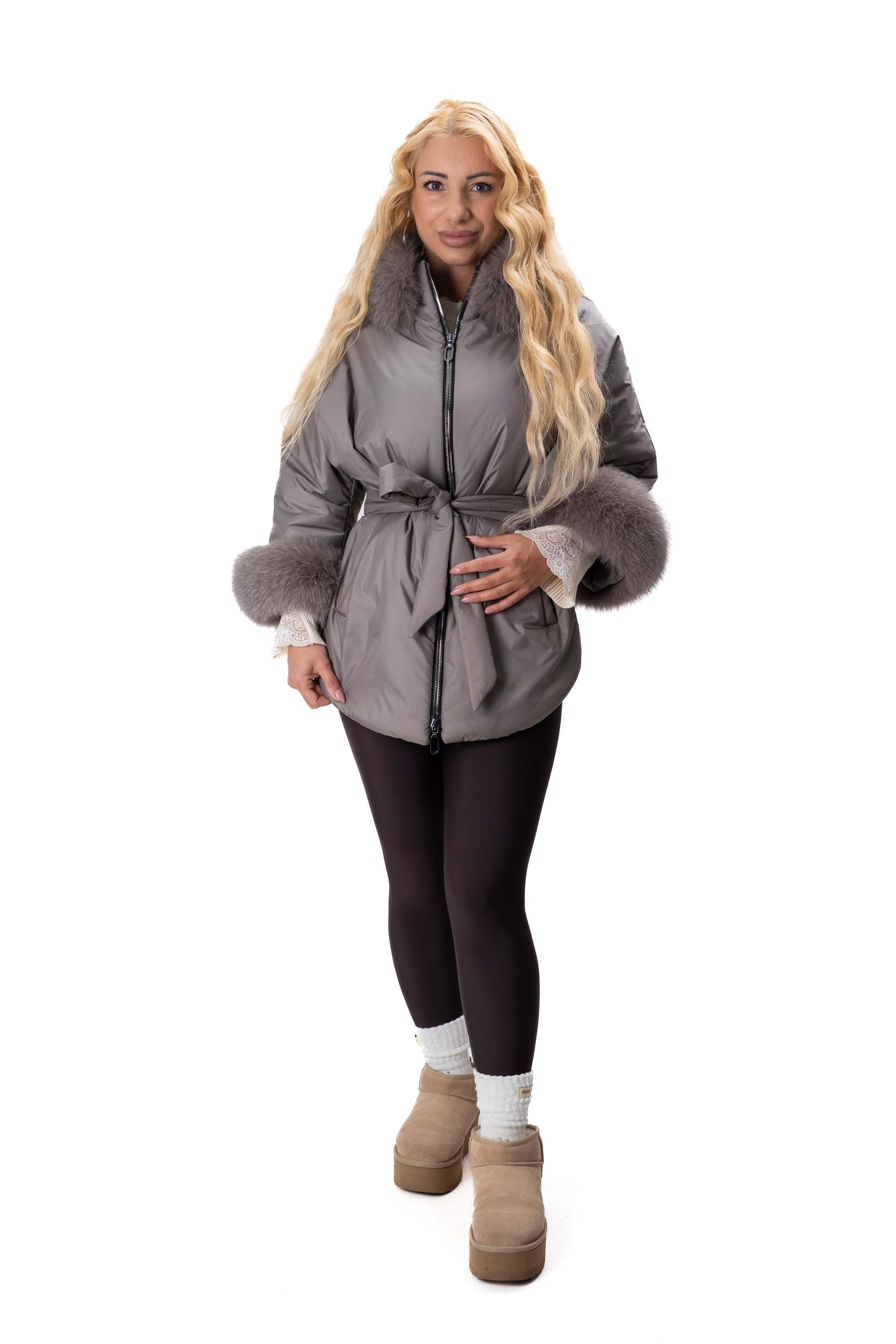 късо дамско зимно яке с пух и естествен косъм