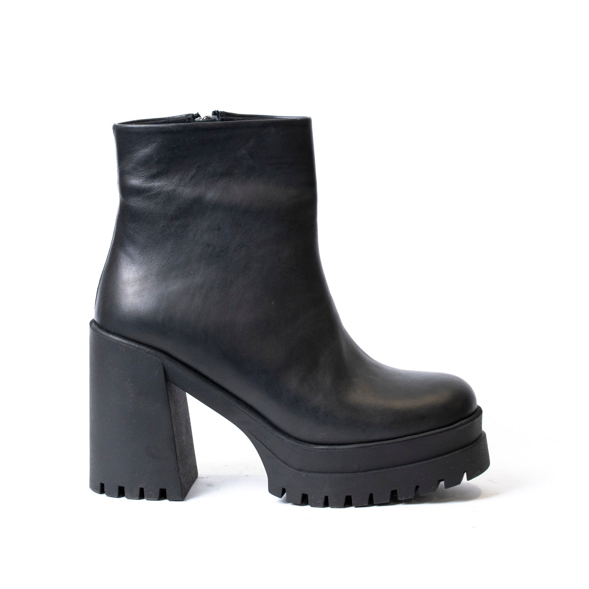 Дамски боти от естествена кожа на платформа с дебел ток в черно