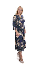 Синьо-бежова дамска рокля средна дължина 141147