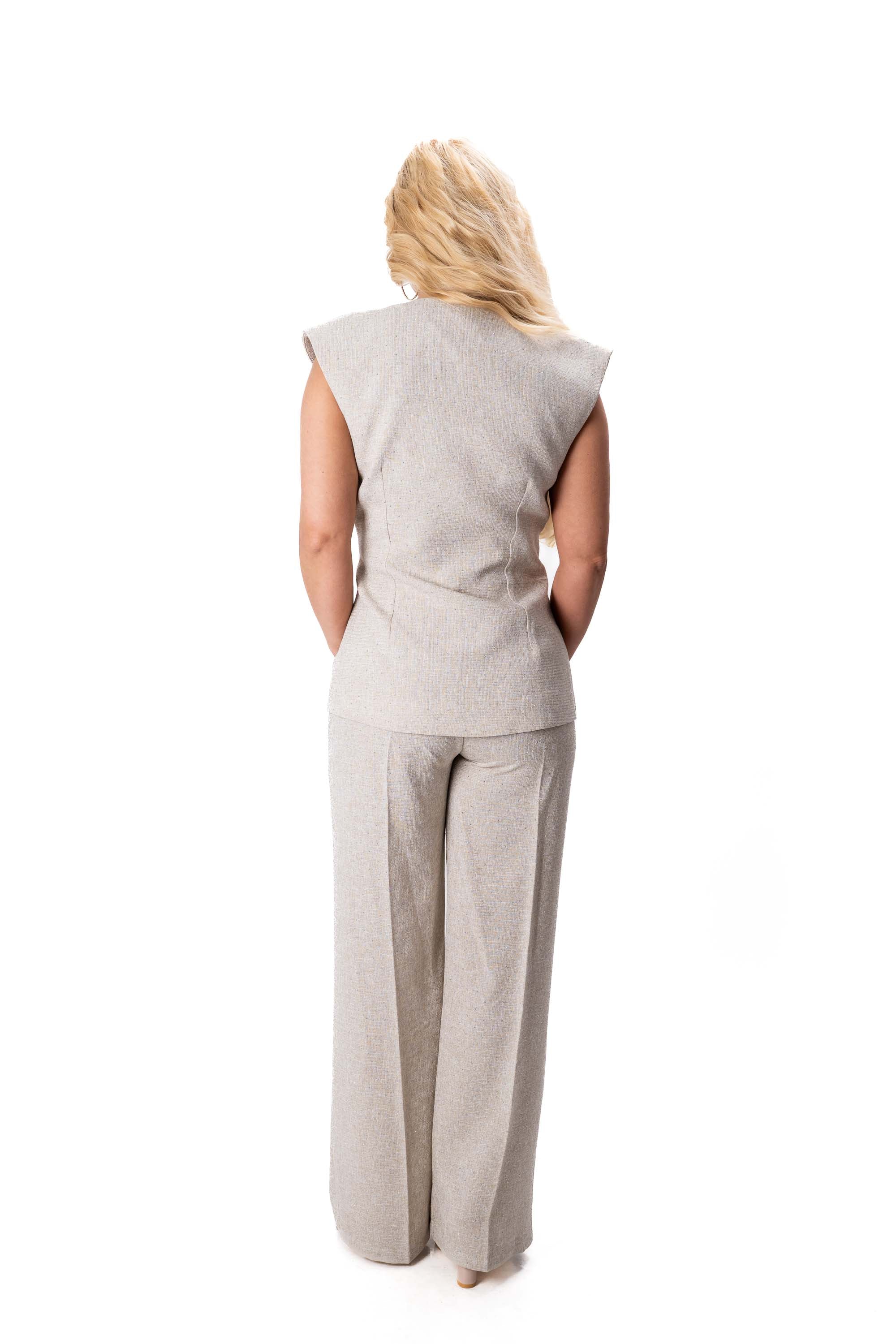 стилен дамски костюм с кристали и широк панталон