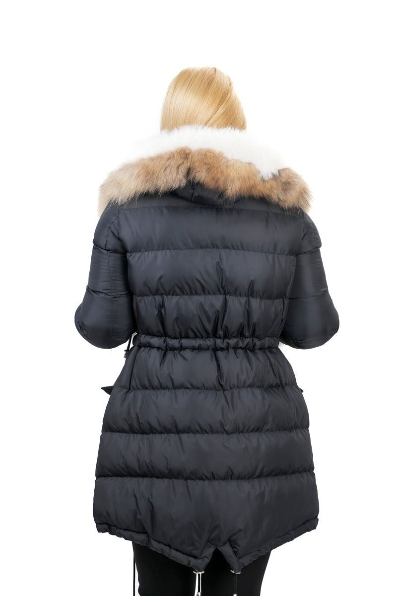 Топло дамско парка яке с елегантна яка от естествен косъм за студените дни