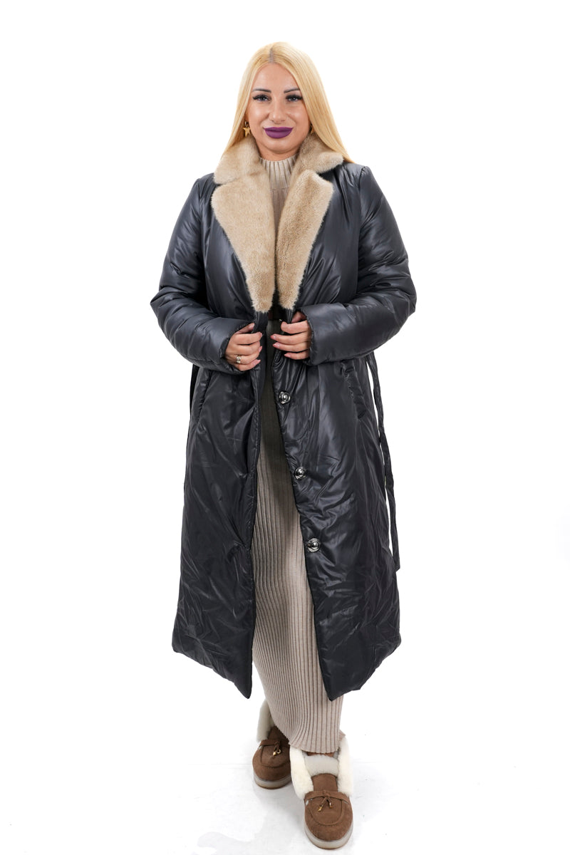 Черно дамско дълго яке с пухена яка в бежово за големи номера