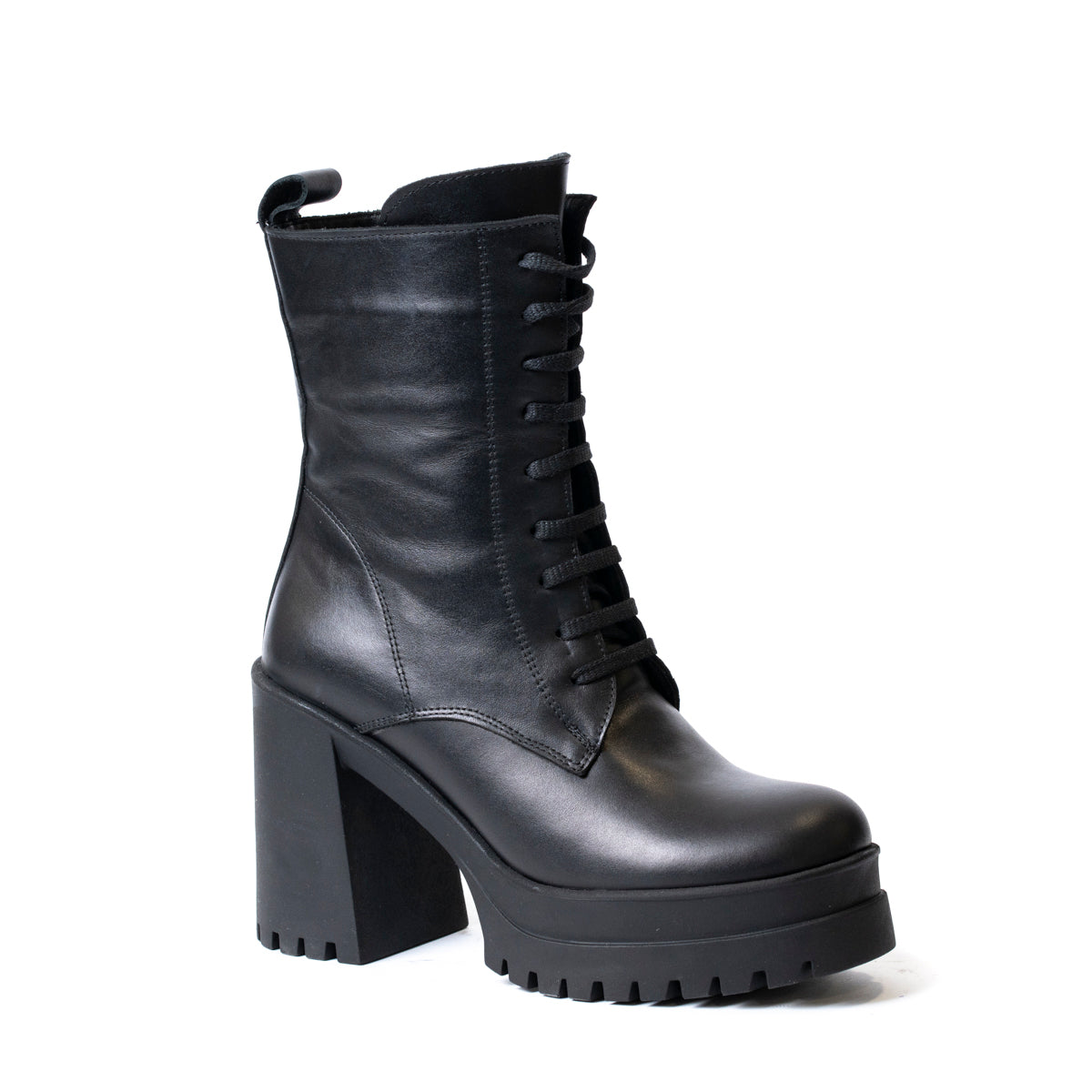 Черни дамски боти на платформа с дебел ток и връзки – модел 3005 Black