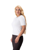 дамска блуза в екрю с фино плетиво и блестящи камъни